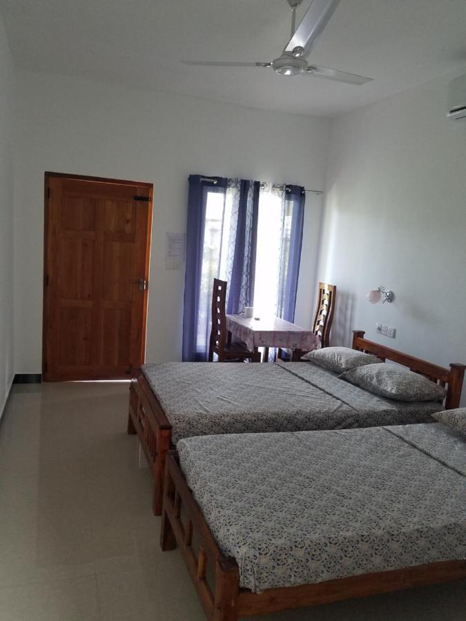 Jeys Place Nilaveli Exterior photo